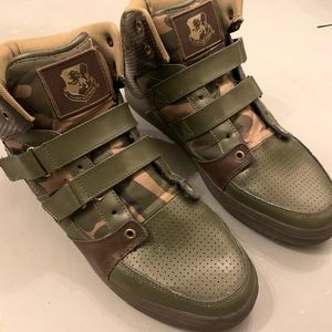 Vlado camo mid tops